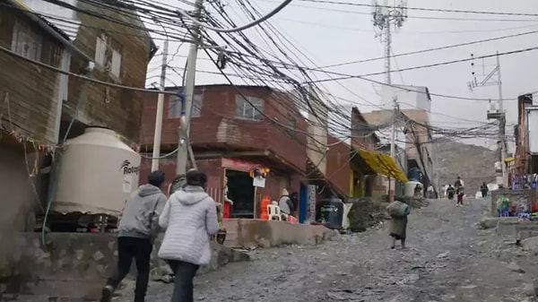 La Rinconada, rakımı nedeniyle dünyanın en yüksek sürekli yerleşim yeri olarak biliniyor.