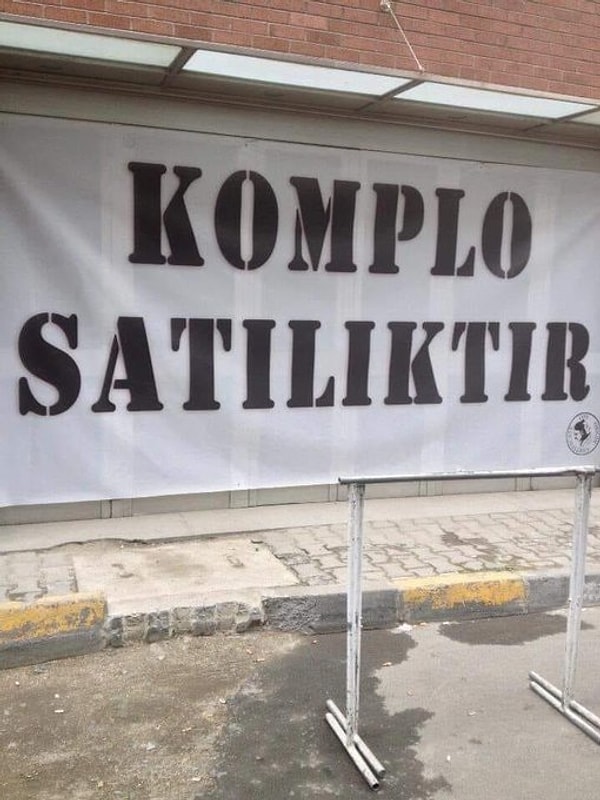 Teorisi de içinde mi?