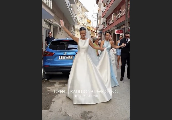 Bizim düğünlerin aynısı.
