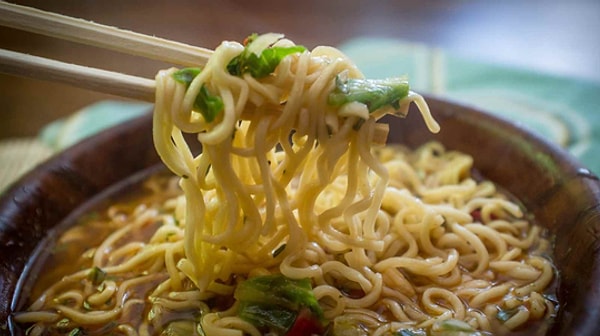 Ünlü makarna devi noodle fabrikasını sattı.