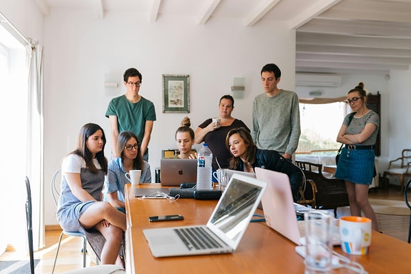 Startuplara Küçük Sermayeyle Ortaklık
