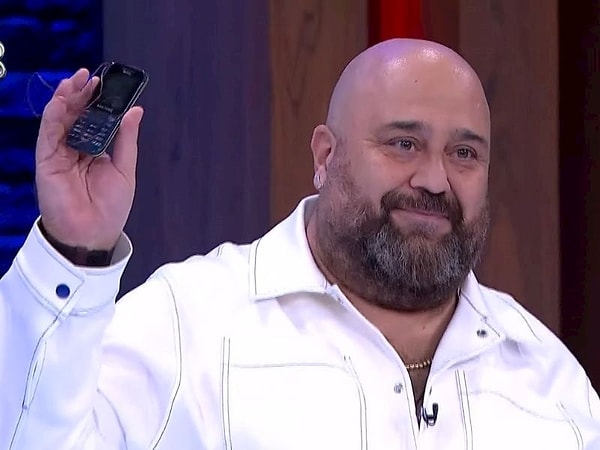 MasterChef'in sıkı kurallarından biri de yarışmacıların sosyal medya paylaşımlarından etkilenmemeleri için telefon yasaklaması olması.