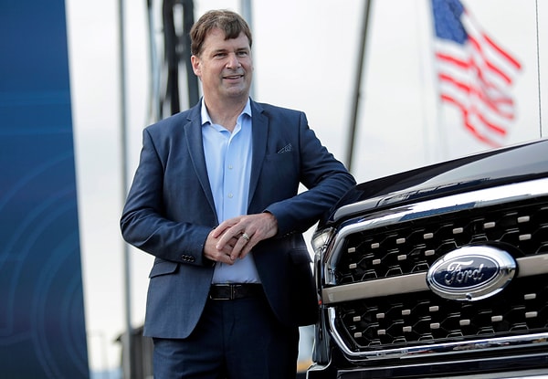 Ford’un milyarder CEO’su yaz tatilinde oğlunu sanayiye verdi.