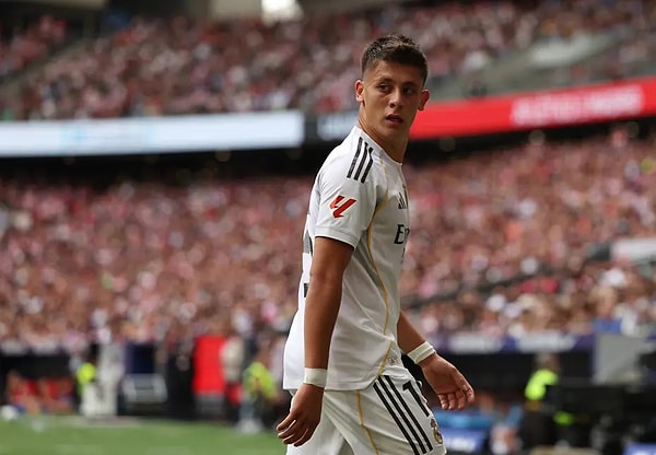 Fenerbahçe'de alamadığı frikikleri Real Madrid'de kimseye bırakmıyor.