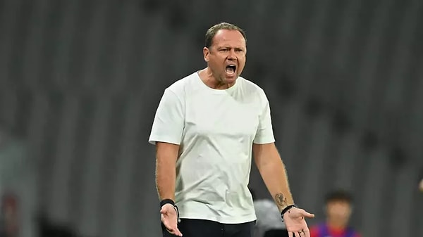 Çek teknik direktör Licka geçitğimiz haftada futbolcularının tavrına isyan etmişti.