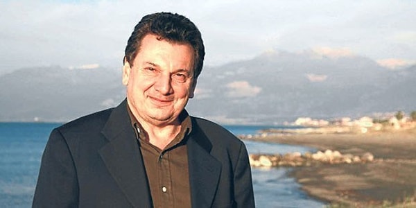 Vedat Milor sadece yemek yorumları dair gündeme dair tespitleriyle de beğeni topluyor.