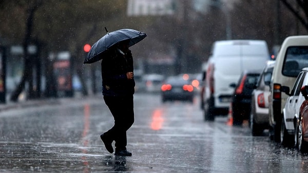 Meteoroloji’den 16 ile sarı, 4 ile turuncu uyarı geldi.