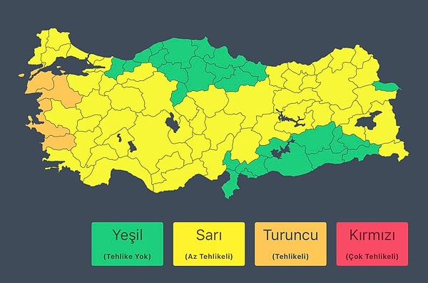 Türkiye’de kış bugün resmen geldi. Birçok kentte hava sıcaklıklarında ani düşüş yaşandı ve mevsim normallerinin altına inildi.