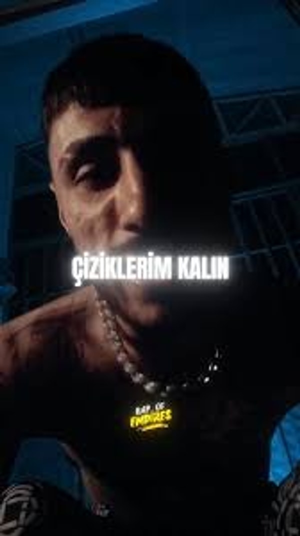 Sabah saatlerinde gözaltına alınan 19 ünlü ismin arasında rapçilerin olmaması ise dikkat çekti.