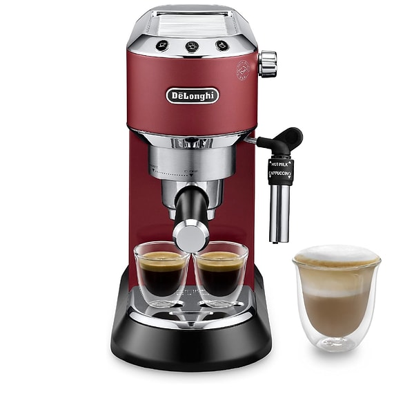 De'Longhi Dedica Manuel Espresso Makinesi, kahve tutkunlarına barista kalitesinde lezzeti evde sunuyor.