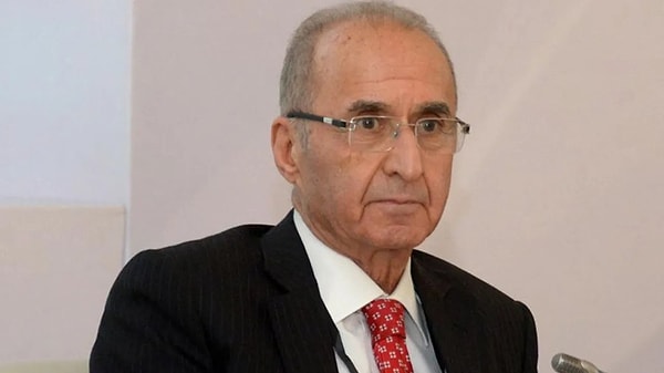 Eski Eski CHP Genel Başkanı Hikmet Çetin yoğun bakımda.