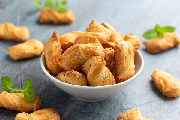 3. Peynirli Mini Börek