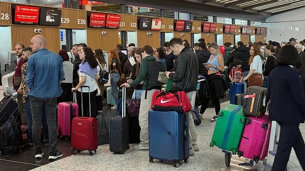 AB yetkililerine göre sistem, vizeden muaf olan ABD, Kanada, Avustralya ve Birleşik Krallık vatandaşlarını da kapsayacak.