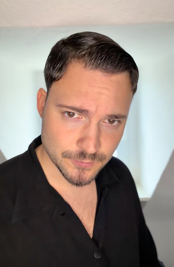 Çağatay Ulusoy ve Demet Özdemir’in başrollerinde olduğu Eşref Rüya dizisi ikinci sezonuyla başarıdan başarıya koşuyor.