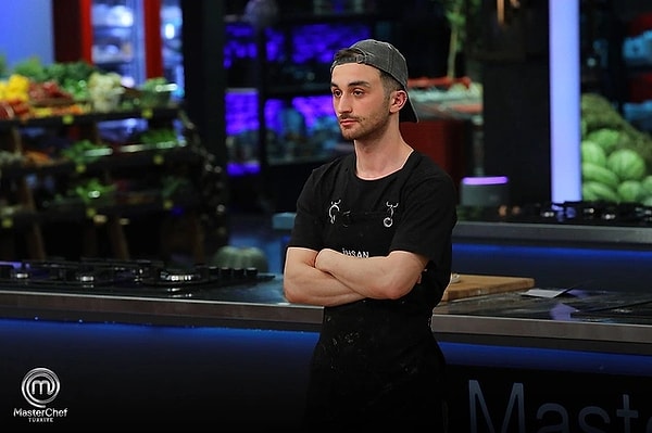 MasterChef’te bu hafta kırmızı takımın dokunulmazlık oyunlarında başarısız olması nedeniyle eleme potasına giren isimler arasında Ayten, Barış, Sezer, İhsan, Aslı, Sümeyye ve Çağlar yer aldı.