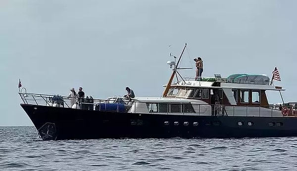 It was discussed that during the romantic moments, a couple of tourists who went on a whale watching tour around noticed Perry and Trudeau, but they were not bothered by this situation at all.