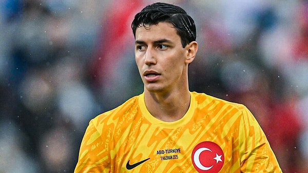 Berke Özer de bu açıklamaya sosyal medya hesabından yanıt verdi.