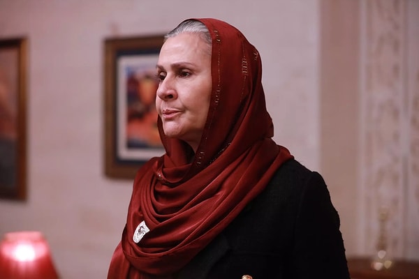 Gonca Cilasun, Uzak Şehir'de canlandırdığı Sadakat için, "Sadakat’i kimsenin incitmesine izin veremem. Sadakat benim kızım” dedi.