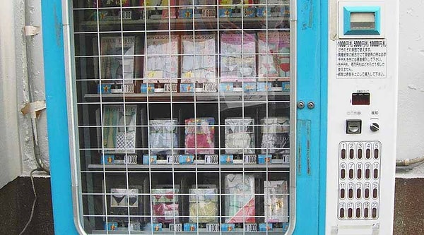 BONUS: İç Çamaşırı Otomatı!