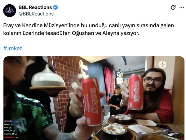Eray ve Kendine Müzisyen isimli yayıncıların yayınında bir detay dikkat çekti.