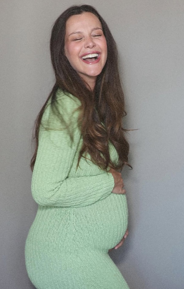 Successful actress İrem Helvacıoğlu has welcomed her first baby.