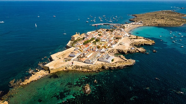 İspanya'nın en küçük adası Tabarca'yı yakından tanımak ister misiniz?