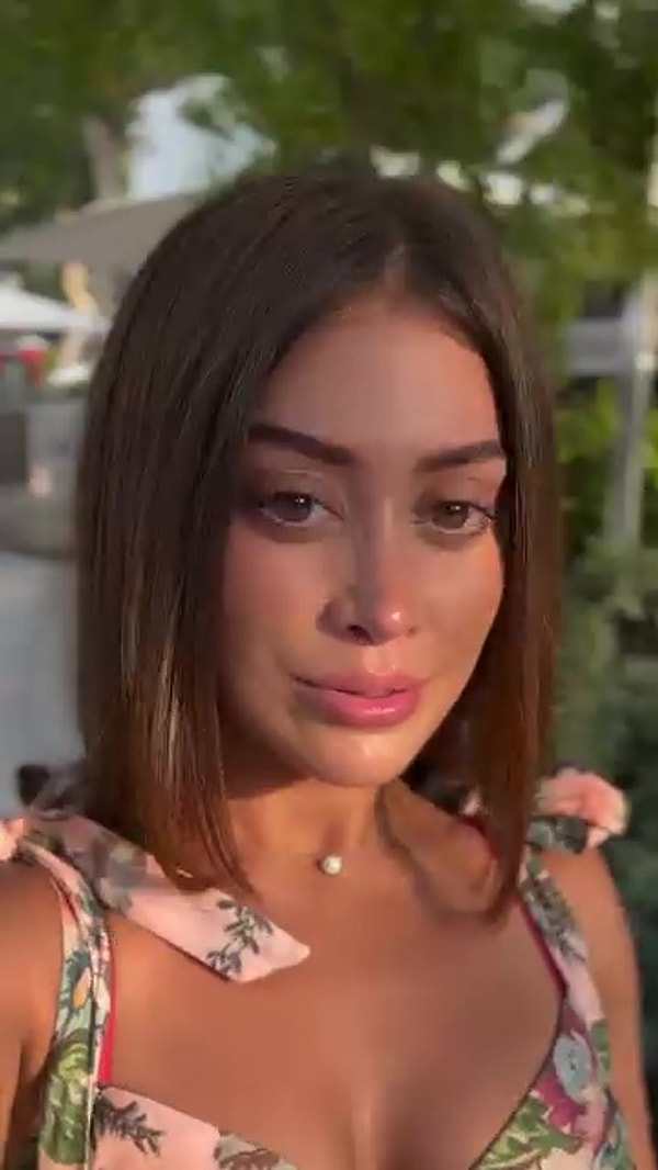 “Farklı cerrahi olmayan yöntemleri denedim ama hiçbiri işe yaramadı. O yüzden Türkiye’ye gidip yüzümü baştan aşağı yaptırmayı seçtim”
