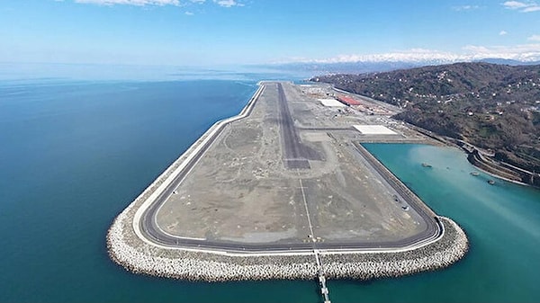 Deniz üstüne yapılan üçüncü havalimanı olacak.