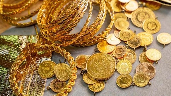 Kapalı Çarşı’da gram altın 6 bin lirayı aştı: Çeyrek altın 10 bin liraya koşuyor!