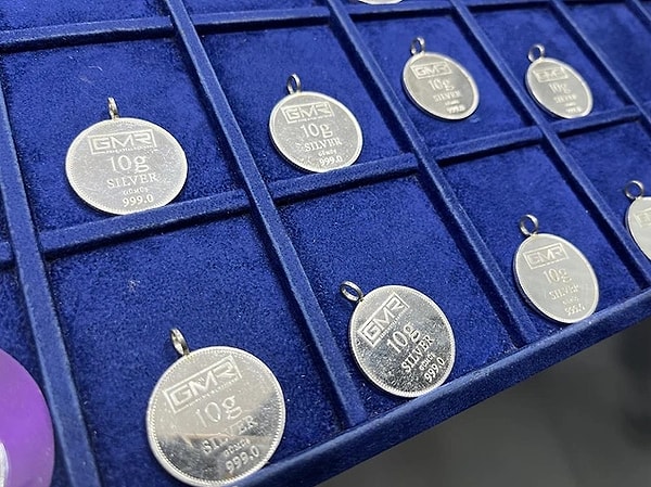 İnsanlar yükselen altın fiyatları sebebiyle gümüşe yöneldi!