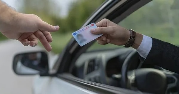 Hâlâ 1 milyon 990 bin vatandaş, eski tip ehliyet belgesi kullanıyor!