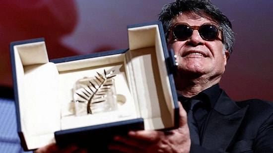 Scorsese Supports Panahi with a Hug: A Stand Against Oppression in Iranian Cinema