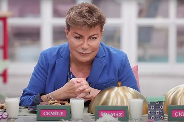 Şarkıcı ve televizyon dünyasının sevilen ismi Fatih Ürek'in sağlık durumu hakkında detaylar netleşiyor.