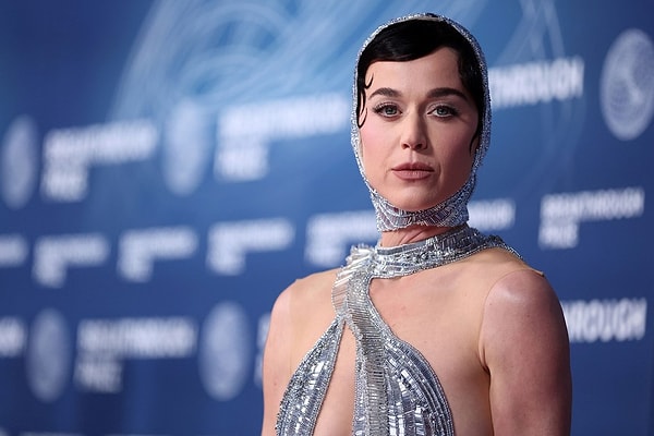 Eski Kanada Başbakanı Justin Trudeau ile dünyaca ünlü şarkıcı Katy Perry’nin teknedeki görüntüleri dünya basınında gündem oldu!