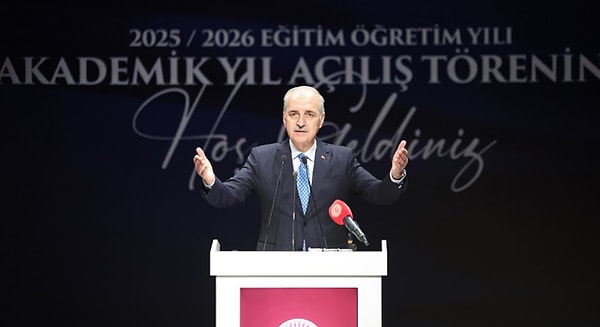 Numan Kurtulmuş, Dicle Üniversitesi'nin Akademik Açılış Törenine katıldı.