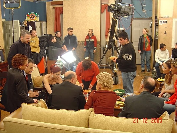 Here are the set photos from "Çocuklar Duymasın" shared by Ferdi Akarnur, spanning over 22 years: