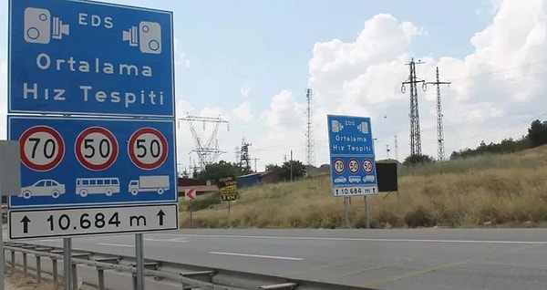 Bazı illerde hız sınırını gösteren trafik levhalarında sadeleşmeye gidildi.