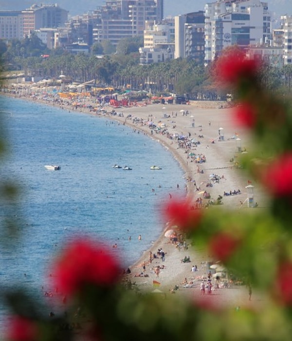 "Antalya hayatı standart, dedem ocak ayında bile denize girerdi."