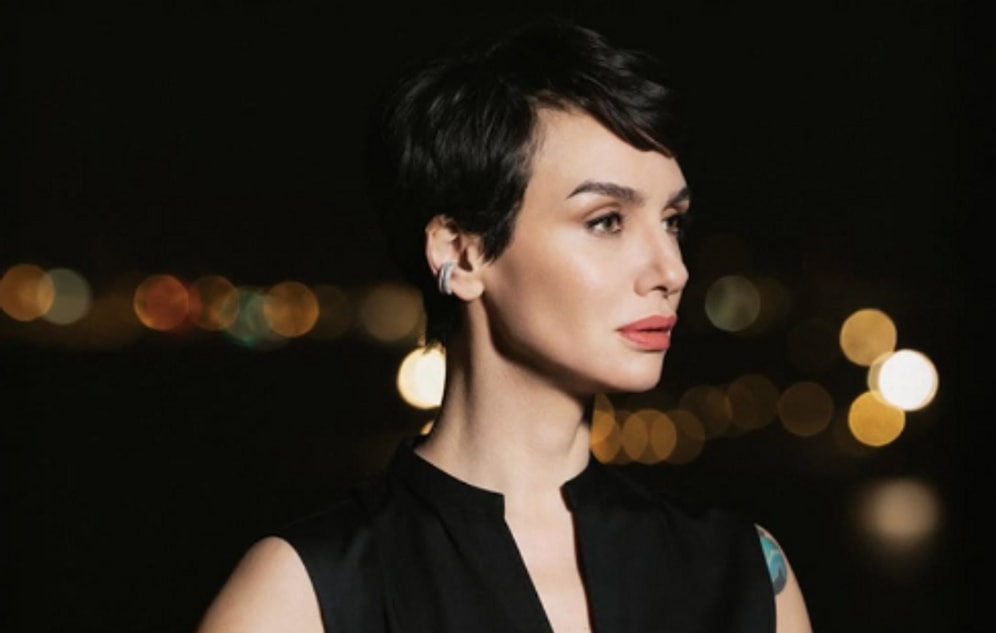 Fans Compare Birce Akalay’s Latest Look to Her Natural Beauty from the Past!
