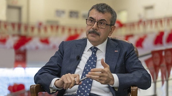 Milli Eğitim Bakanı Yusuf Tekin, Erzurum Hizmetiçi Eğitim Enstitüsü'nde ilçe milli eğitim müdürlerine yönelik toplantıya katıldı.
