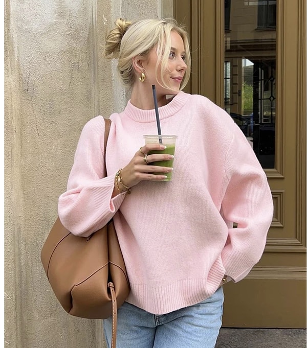 Madmext Pembe Bisiklet Yaka Oversize Triko Kazak, bu sezon enerjik ve sevimli tarzıyla içinizi ısıtacak.