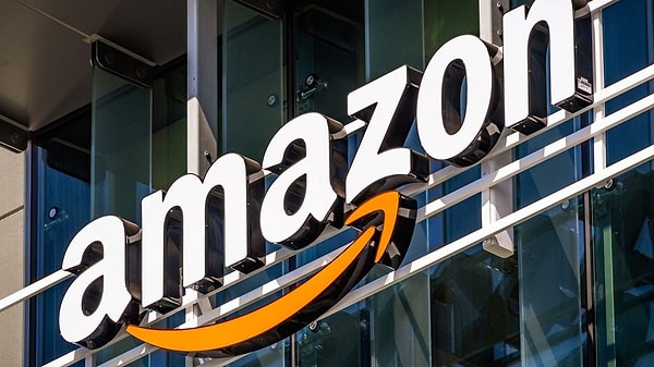 Amazon's internal confidential communications have been exposed.