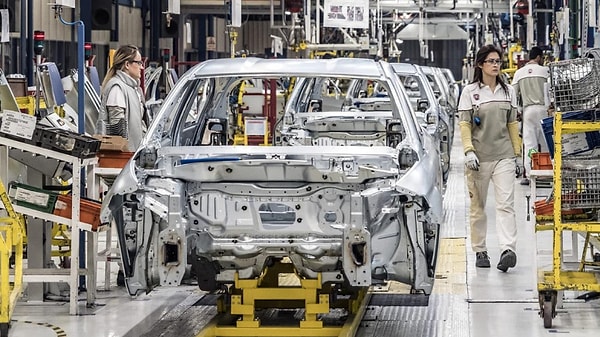 Holland announced it had seized the Chinese chip manufacturer Nexperia, and in response, China banned the export of the company's final products.