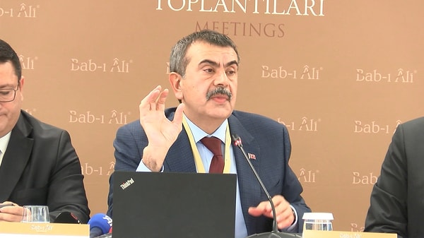 Milli Eğitim Bakanı Yusuf Tekin, Bab-ı Ali Toplantıları'na katılarak eğitim sisteminin geleceği ile ilgili açıklamalarda bulundu.