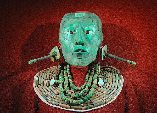 Meksika'da Maya Kralı Pakal'ın yeşil "ölüm maskesi" çalındı.
