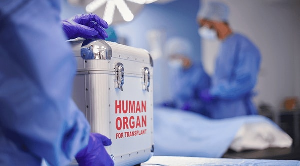Organ nakli yapılan hastaların yüzde 89'u, operasyondan sonra kişiliklerinde de değişiklik olduğunu bildirmiş!