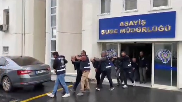 Sahte arkeoloji uzmanları bile var.