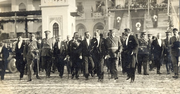 İngiliz Gazeteleri: "Yeni Türkiye Doğdu"