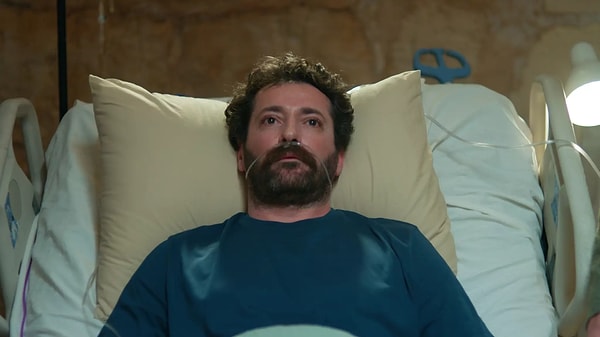 Kanal D'nin fenomen dizisi Uzak Şehir'in yeni bölümü sonrasında reytinglerde inanılmaz bir düşüş meydana geldi.