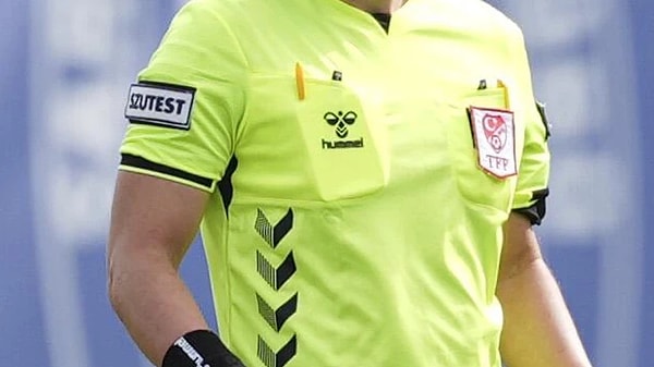 152 hakem arasında Süper Lig maçını yöneten isimlerin de olması dikkat çekti.